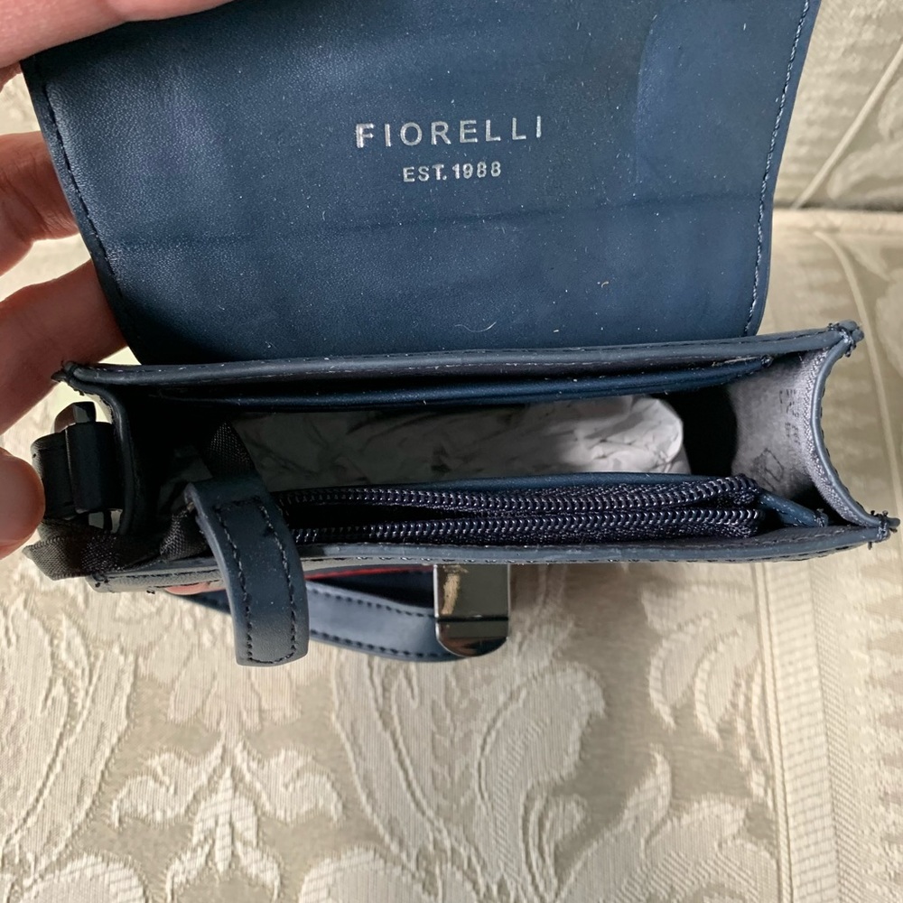 NWT Fiorelli Ciara leather wristlet - Picture 6 of 8
